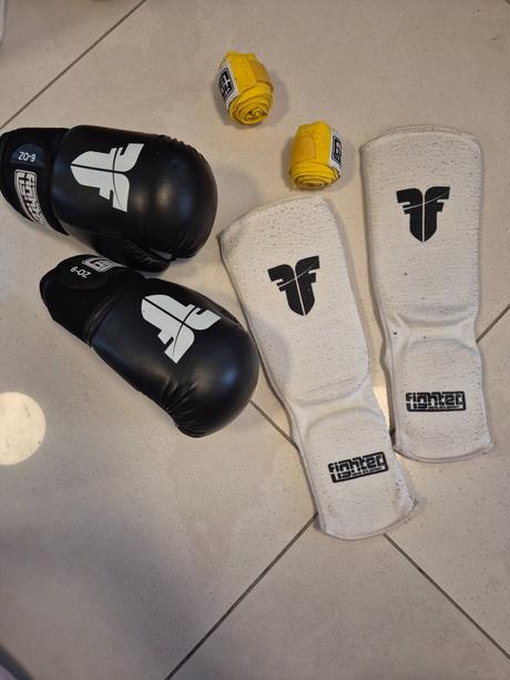 Boxerské detské rukavice, bandáže a chrániče, 