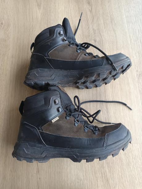 Nepremokave turisticke, trekove topanky, decathlon,42