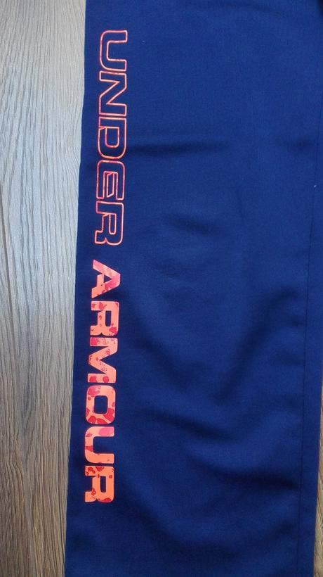 Teplaky under armour, 134