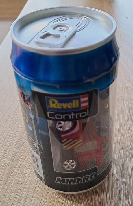 Mini rc autíčko v plechovke,