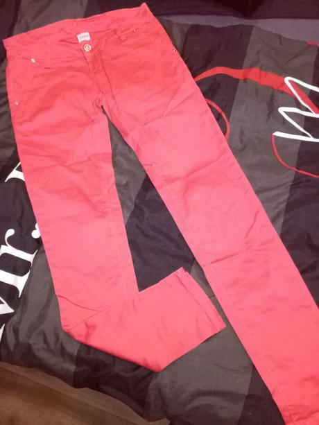 Červené nohavice, 26