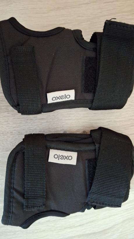 Detské chrániče kolien, lakťov a rúk na korčule., 