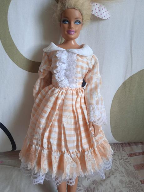 Šaty babika barbie,