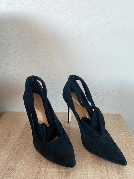 Lodičky so snurovaním okolo nohy, 42