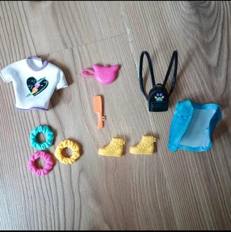 Barbie s doplnkami, výborný stav,