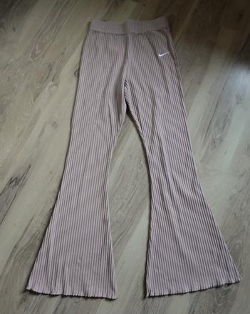 Mäkké vrúbkované nohavice nike, nike,s