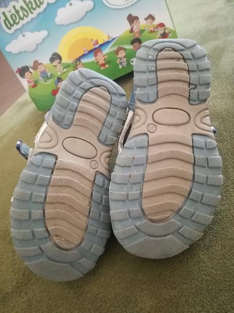 Sandálky, santé,20