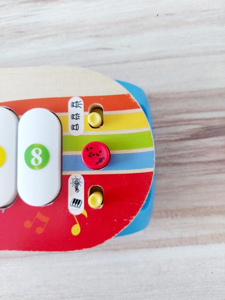 Drevený hudobný klavír, 