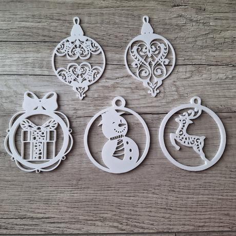 Ozdoby na stromček aj s menom,