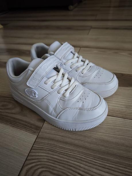 Tenisky, champion,35