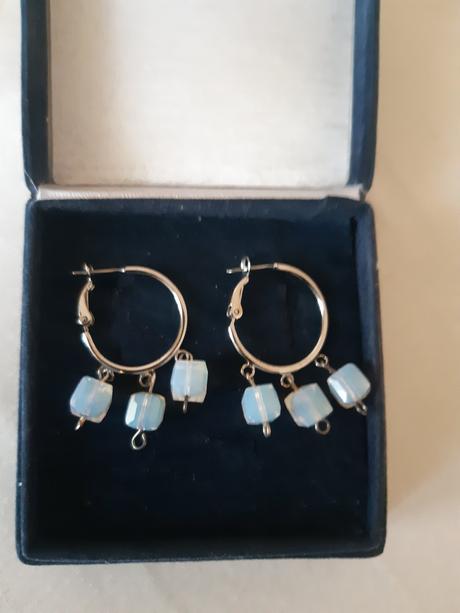 Krásne kruhy s opálom 4,50, 