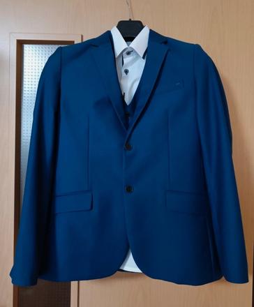 Oblek a košeľa na prijímanie, top stav, 152