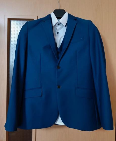Oblek a košeľa na prijímanie, top stav, 152