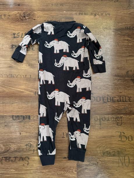 1ks pyžamka mamuti lindex, lindex,86