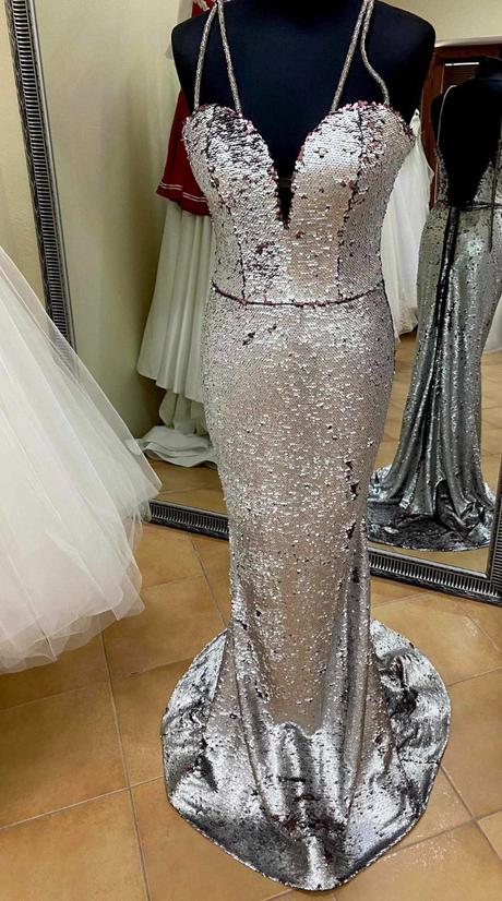 Šaty, ktoré menia farbu, m / s / xs