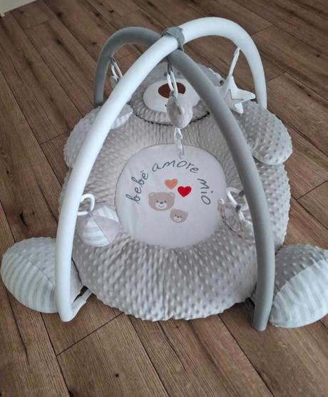 Hracia deka s hrazdičkou, 