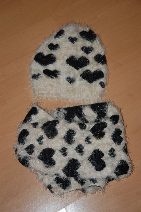 Srdiečková čiapočka a nákrčník, lindex,104
