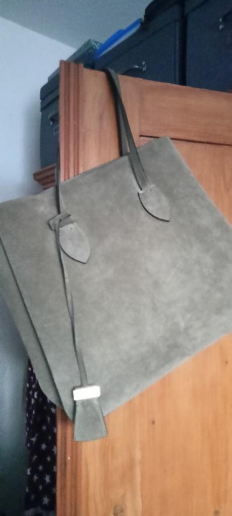 Kabelka coccinelle, coccinelle