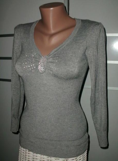 Pletený sveter s kamienkovým dekoltom, xs