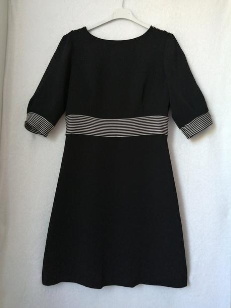 Pekné elegantné šaty, 36