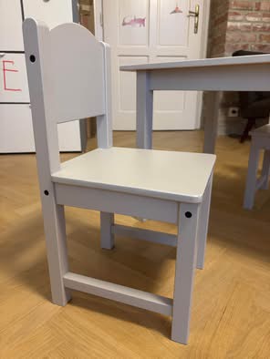 Detský stôl a stoličky, 