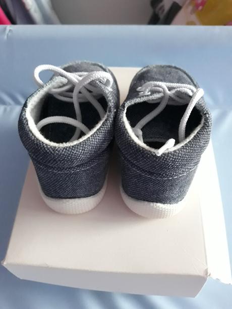 Topanočky, baťa,18