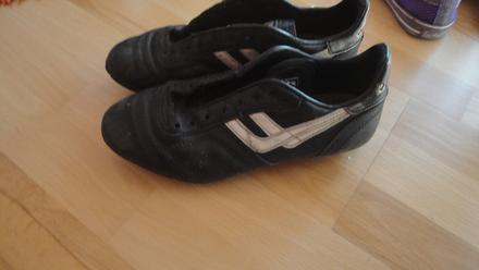 Kožene kopačky, 37