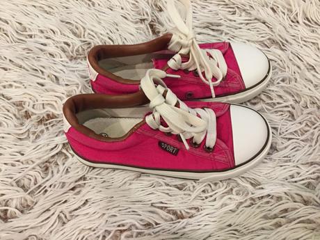 Platené tenisky, 29