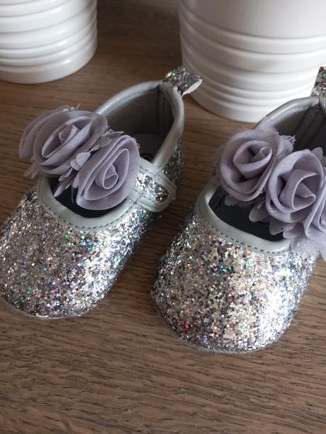 Capačky s flitrami miggpp, <17