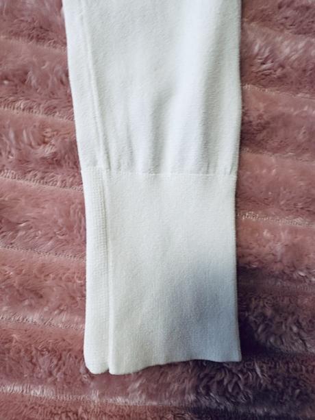 Biely tenký pulóver so stojačikom karl lagerfeld, m