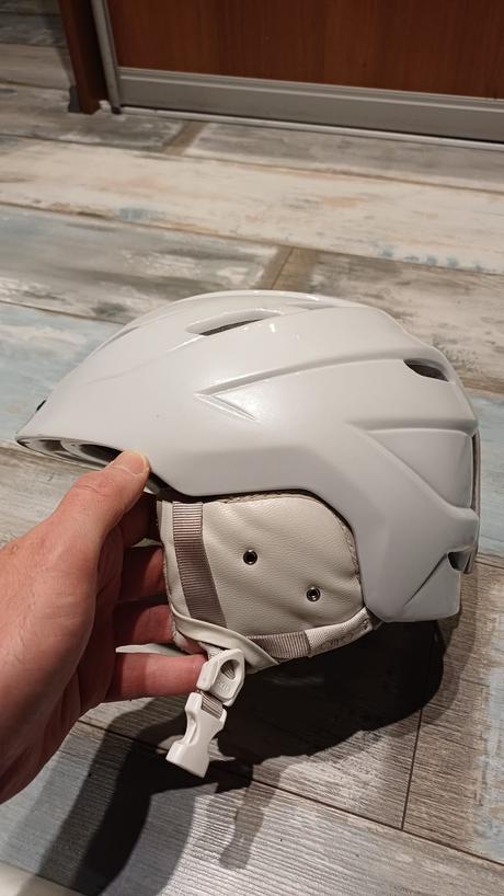 Kvalitná lyz.prilba, giro,s