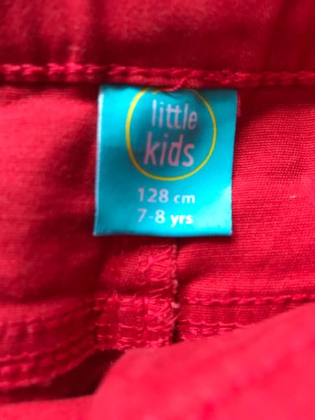 Červené rifľové nohavice, 128