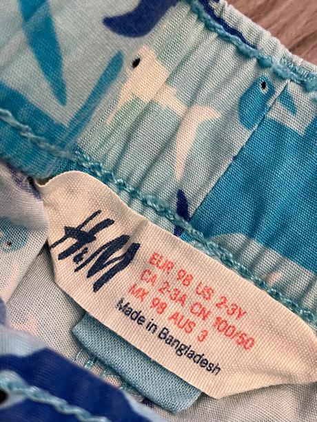 Chlapčenské šortky so žralokmi h&m (98), h&m,98