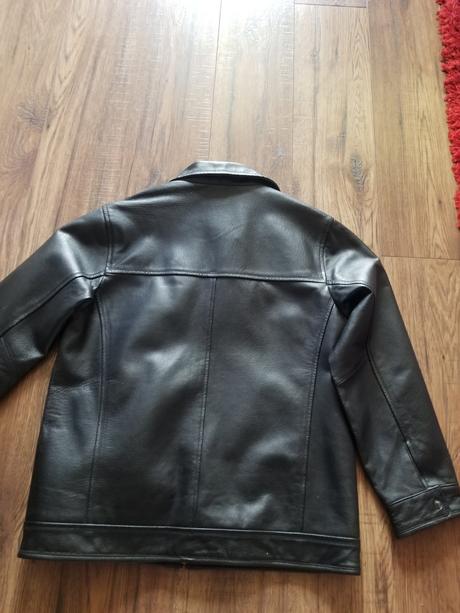 Kožená bunda, 152