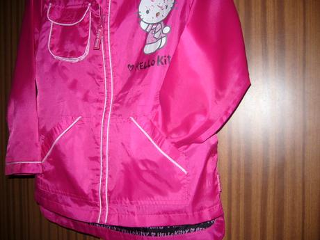 Prechodna vetrovka, sanrio,128