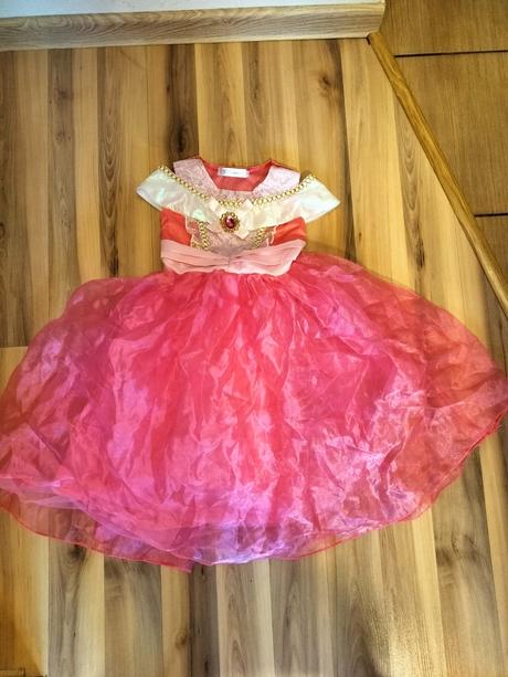 Šaty šípková ruženka, 