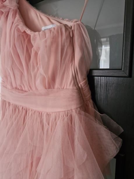 Spoločenské šaty, m