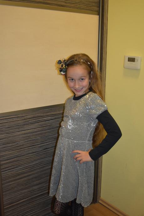 Flitrové šatky značky kiabi ., 128