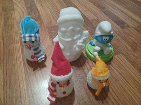 Predám led snehuliakov a šmolka, 