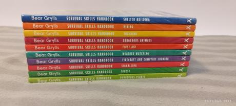Bear grylls survival skills handbook series 10x, 