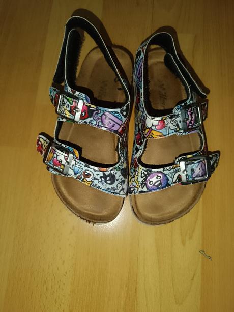 Sandálky/prezúvky, 28