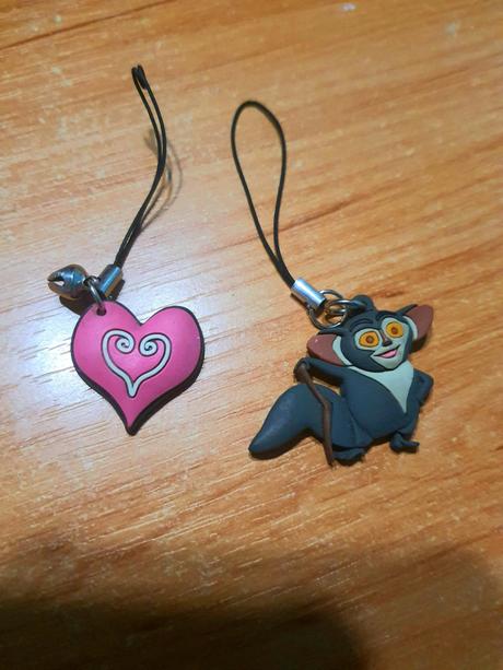 Prívesky na kľúče, na tašku školskú, 