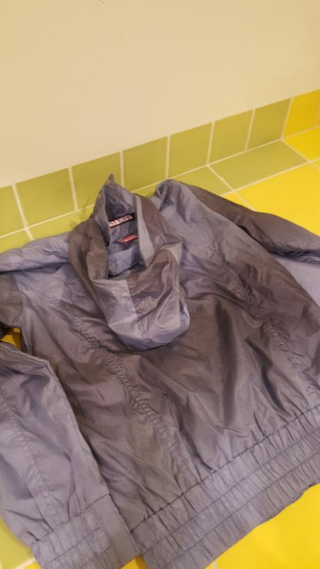 Sustiakova bunda, kenvelo,152