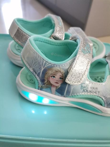 Blikacie sandálky, disney,28