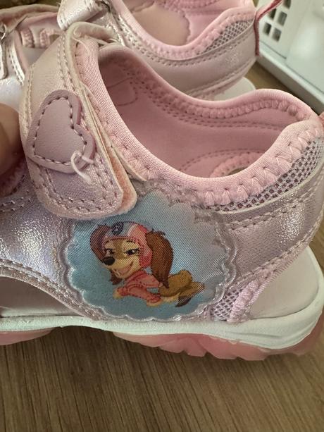 Svietiace sandálky paw patrol, 29