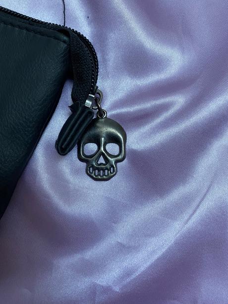 Vybíjaná kozmetická taška, 