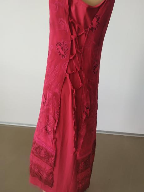 C274saty cervene kombinovane raz oblecene, m