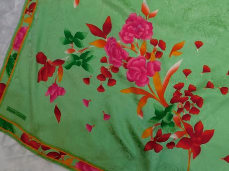 Kvalitná luxusna hodvabna elegantná šatka, l