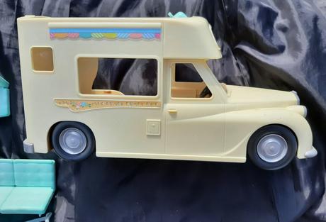 Sylvanian families rodinný obytný karavan, 