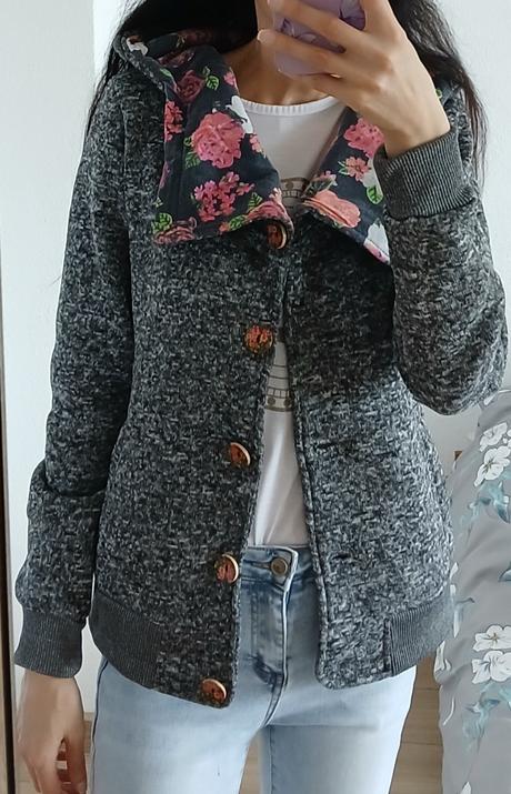 Mikina na gombiky, m / s